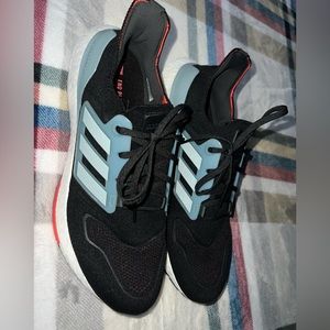 Men’s size 12 ultra boost 22